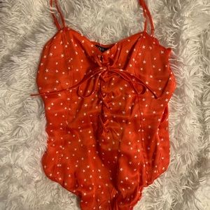 super cute zara body suit!! brand new!!!

#zara #brandymelville